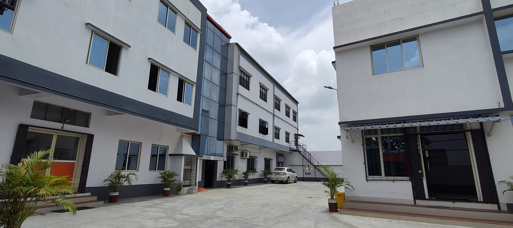 SHM Durgapur campus courtyard