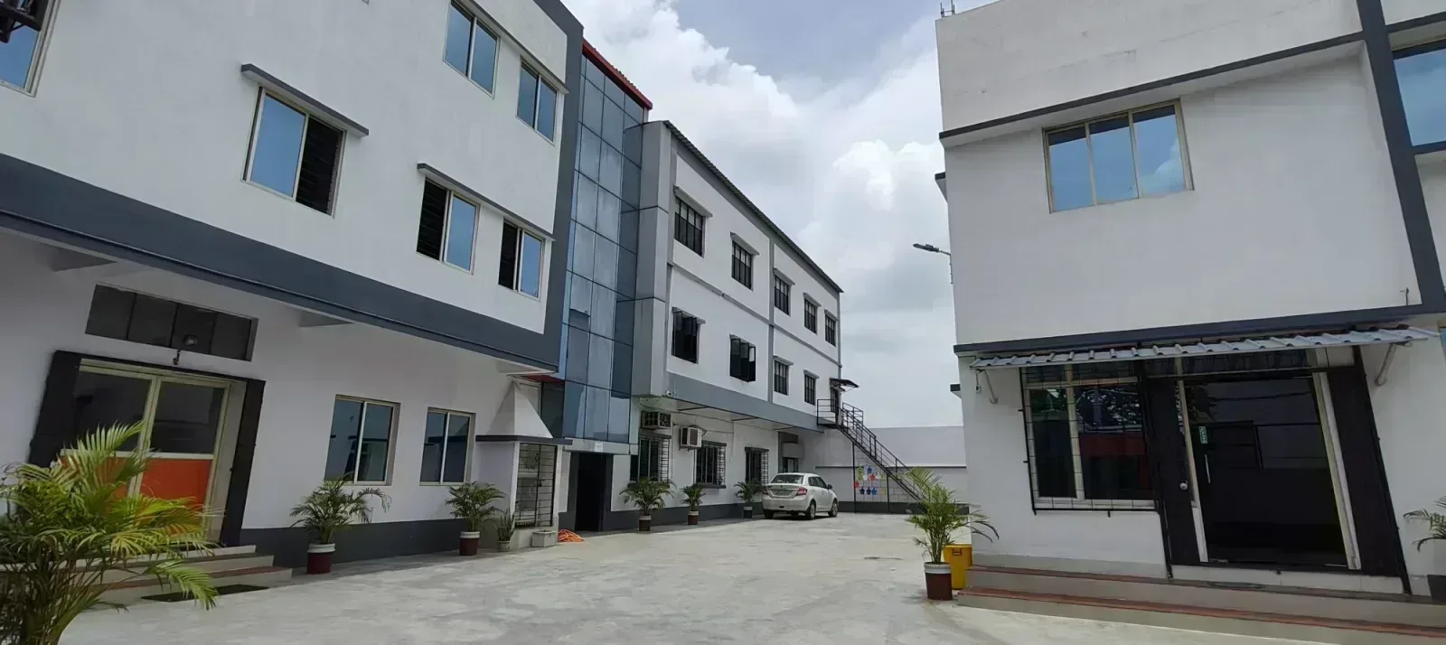 SHM Durgapur campus courtyard